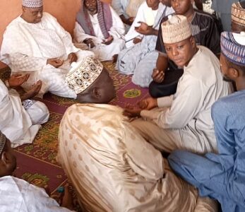 Mannir Yakubu Visits Family of Late khalifa Abba Abdullahi