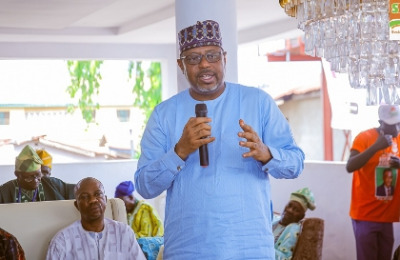 HRH Oba Joseph Olubiyi Toriola Ajibise Ogo 1 Receives SDP Presidential Campaign Team