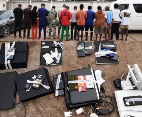 EFCC Busts 'Yahoo-Yahoo' Hideout, Arrests 14 Suspects In Makurdi