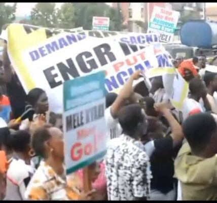 Massive Mele Kyari Must Go Protest Rocks Warri As Niger Deltans Want Tinubu To Sack, Probe NNPCL’s GCEO