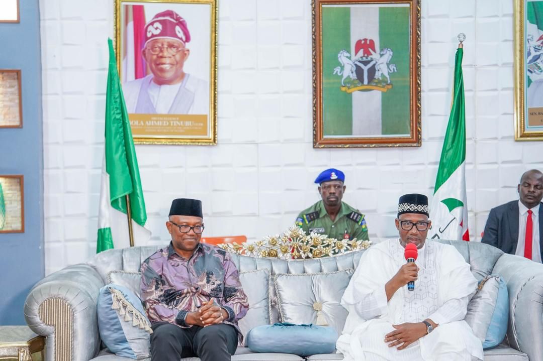 Governor Bala Champions Unity, Welcomes Peter Obi to Bauchi


Bauchi State Governor, Senator Bala Abdulkadir Mohammed, has underscored the importance of unity, tolerance, and mutual respect as essential pillars for Nigeria's progress. The governor made this statement during a visit from Mr. Peter Obi, the 2023 Labour Party (LP) Presidential Candidate and former Governor of Anambra State, alongside his entourage.

Governor Mohammed emphasized the urgent need for national cohesion, urging both leaders and citizens to prioritize the nation's interests over personal and political ambitions. "Patriotism remains the foundation for a brighter future," he stated, reiterating his commitment as Chairman of the PDP Governors’ Forum to fostering unity and combating division.

Commending Mr. Obi for his visit, Governor Mohammed praised his dedication to nation-building and inclusive leadership. The visit, according to Mr. Obi, was an opportunity to condole with Governor Mohammed over recent losses, engage in discussions on pressing national issues, and deepen consultations with key stakeholders.

The entourage, which included former Minister of Finance Mrs. Nenadi Usman and other dignitaries, joined Governor Mohammed in paying homage to His Royal Highness, the Emir of Bauchi, Alhaji (Dr) Rilwanu Suleiman Adamu, at his palace.

The meeting highlighted a shared commitment to unity and collaboration, setting an example of politics without bitterness for the nation.
