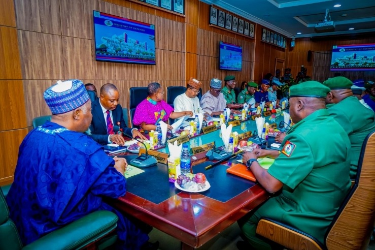 Defence Minister Holds Operational Brief With Chief Of Defence Staff And Service Chiefs To Address National Security Situation