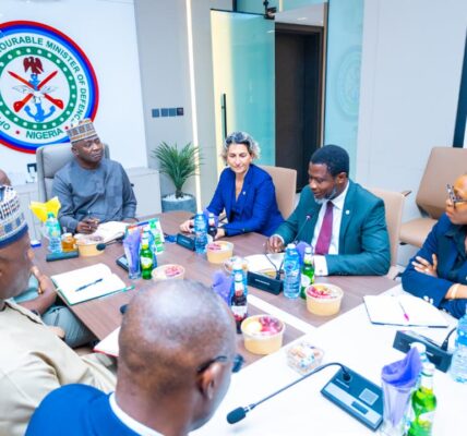 Nigeria’s Honourable Minister of Defence, General Christopher Musa (rtd), has commended the International Committee of Red Cross (ICRC) for notable humanitarian activities in Nigeria mostly the NorthEast Nigeria.