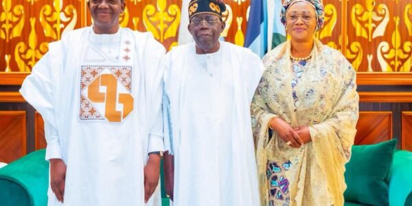 Dressed head to toe in the iconic attire of the Jagaban—flowing white agbada embroidered with gold, a matching cap resting firmly on his head—Bello Mohammed Matawalle stepped into the reception room with quiet reverence. It was more than clothing. It was a statement. A nod to the legacy, the leadership, and the loyalty he carries in his heart.