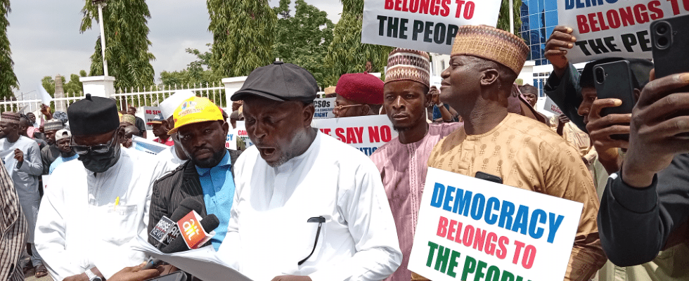 National Chairman of the All Progressives Congress (APC), Prof. Nentawe Yilwatda, on Thursday moved to defuse growing tensions over the controversial Niger South Senatorial District primary election after receiving a delegation of protesters who demanded the cancellation of the exercise and the conduct of a fresh poll.